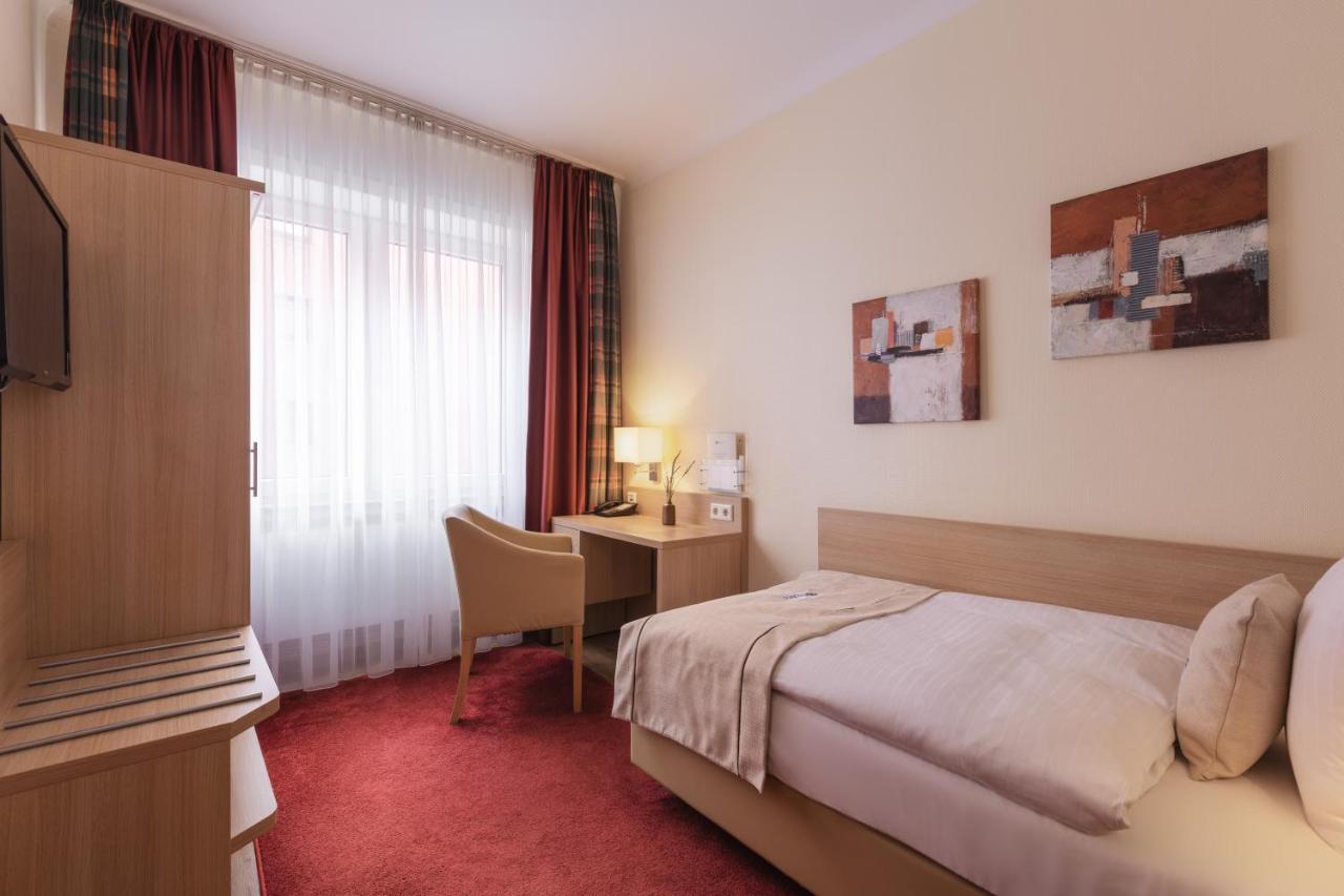 Select Hotel Tiefenthal Гамбург Экстерьер фото